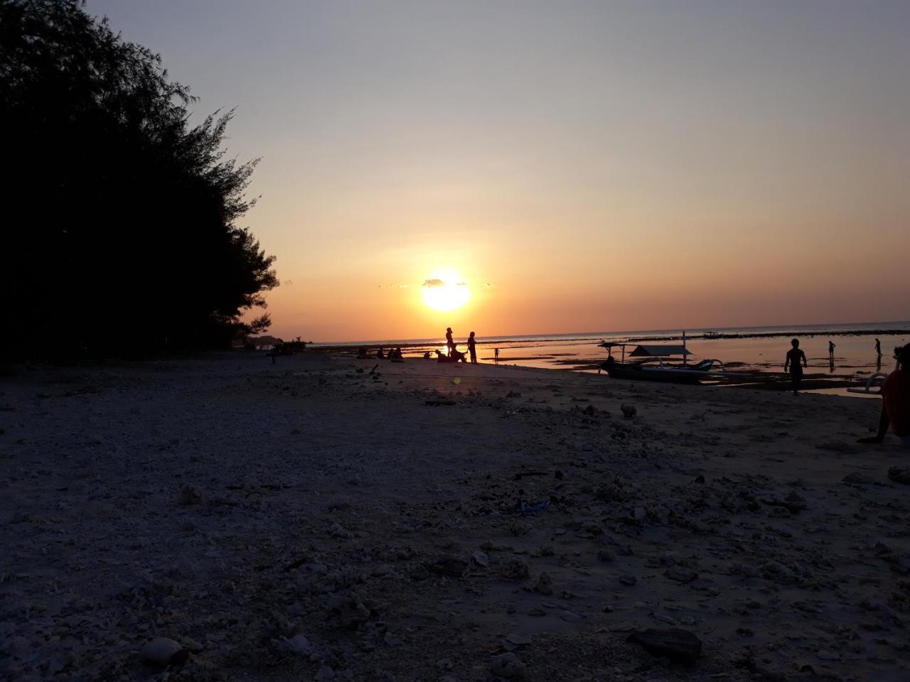 Lia Jaya Bungalows Gili Meno Exterior foto