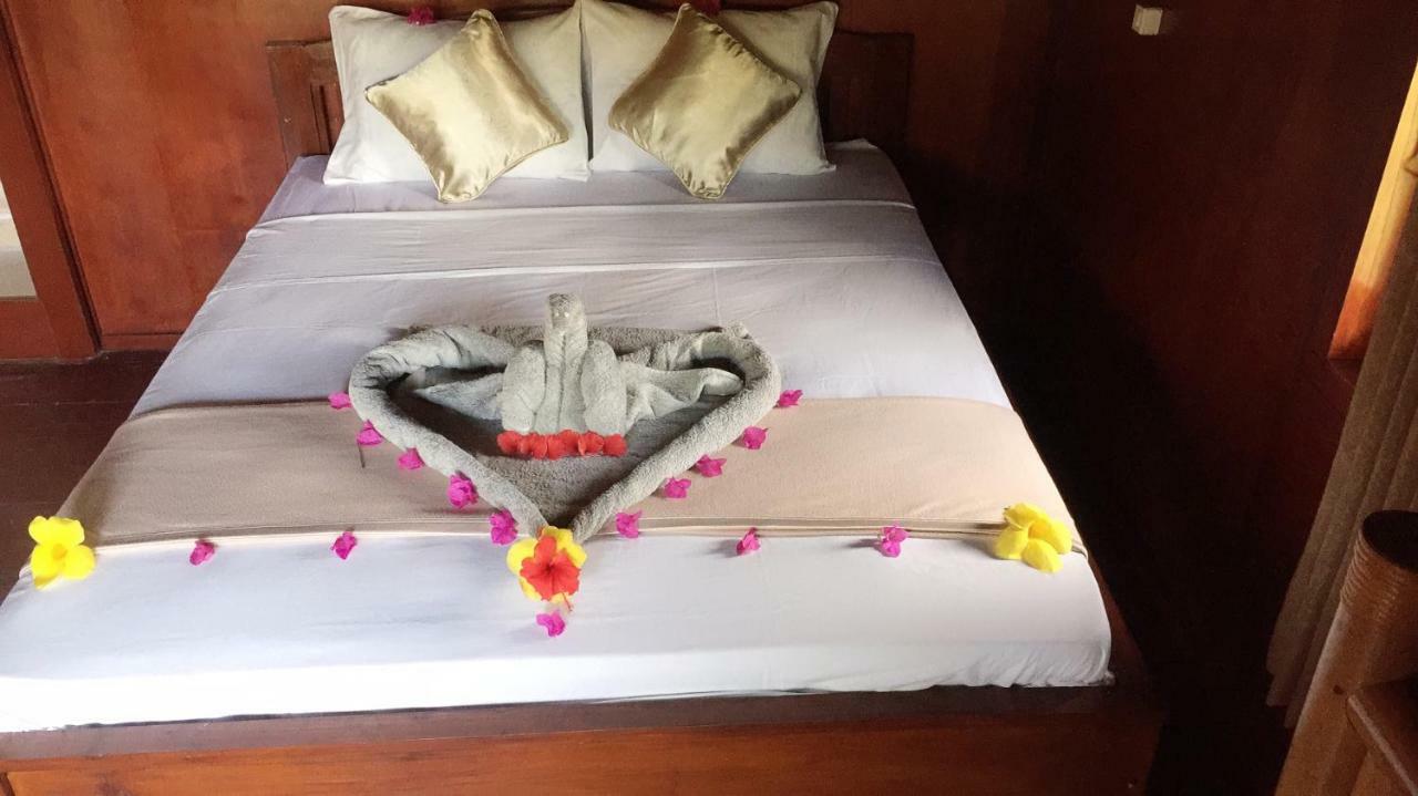 Lia Jaya Bungalows Gili Meno Exterior foto